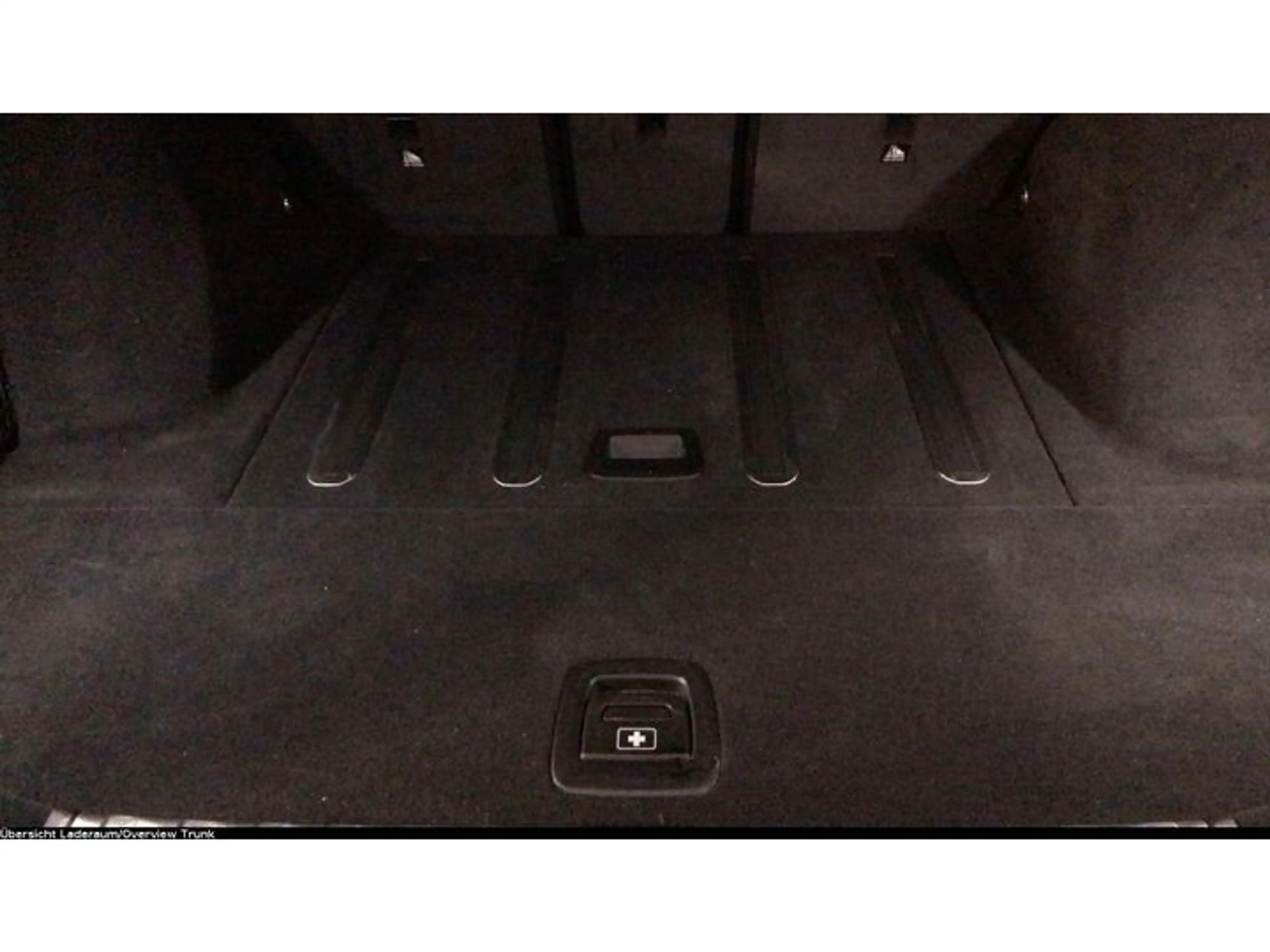 BMW 318 i Touring M-Sport AHK+PANO+H/K+KAM+NAVI — photo 7