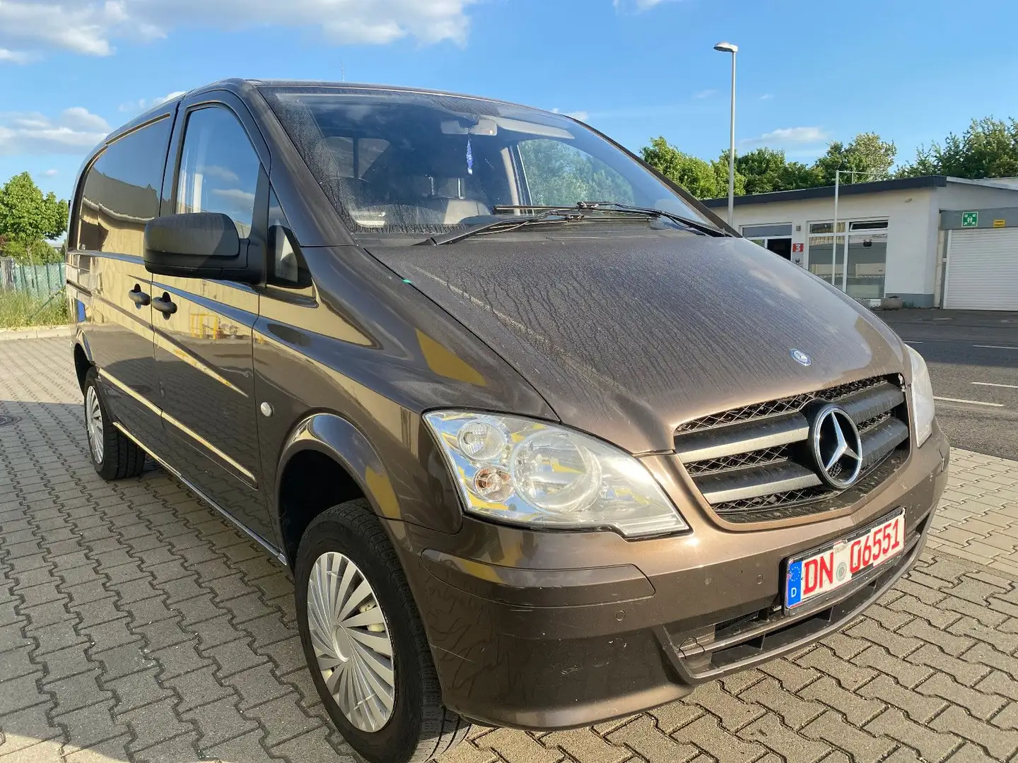 Mercedes-Benz Vito Kasten 4x4 116 CDI kompakt  AUTOMATIK  NAV Kahverengi - 1