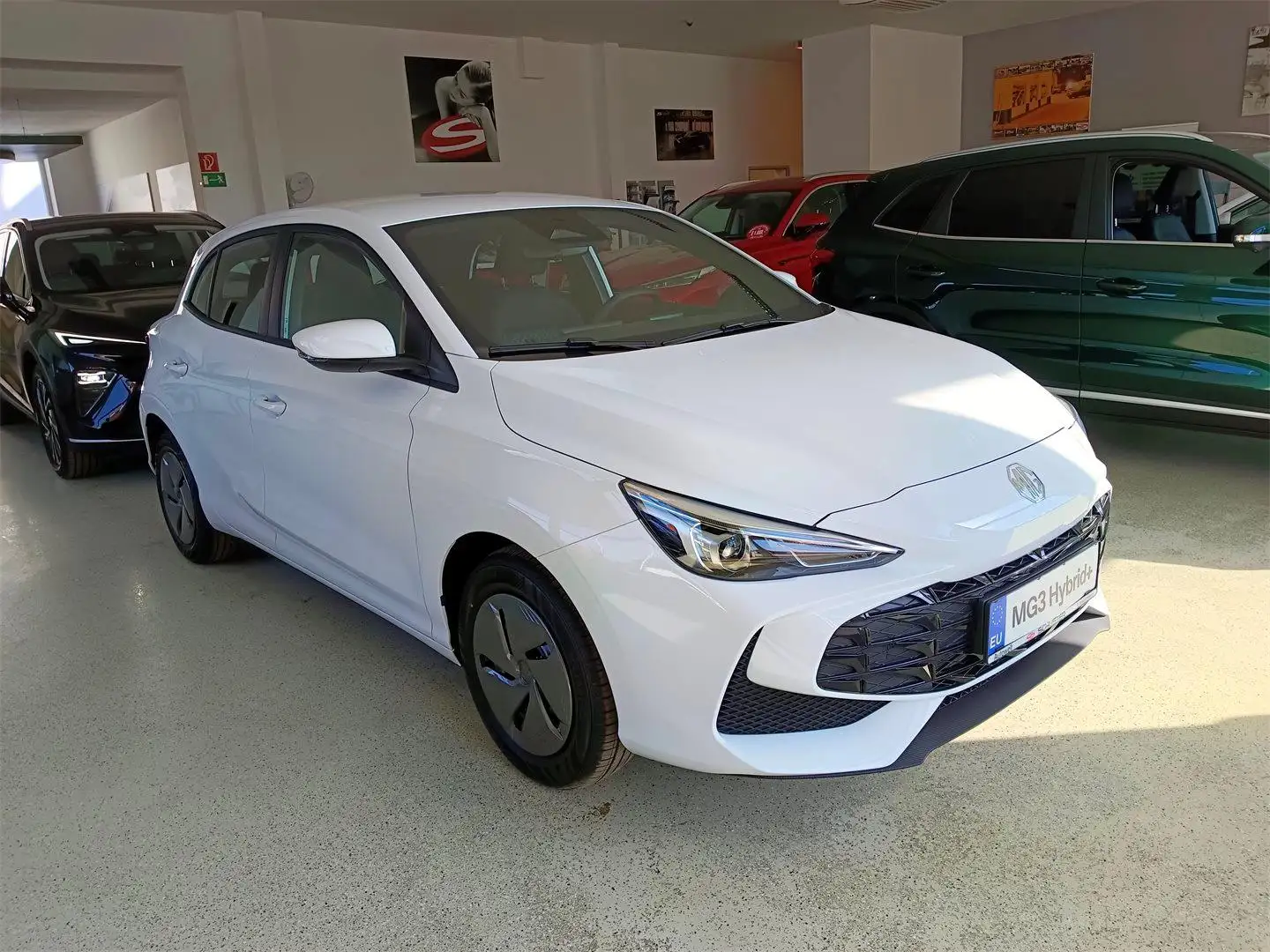 MG MG3 1,5 HEV Select Hybrid+ Weiß - 1