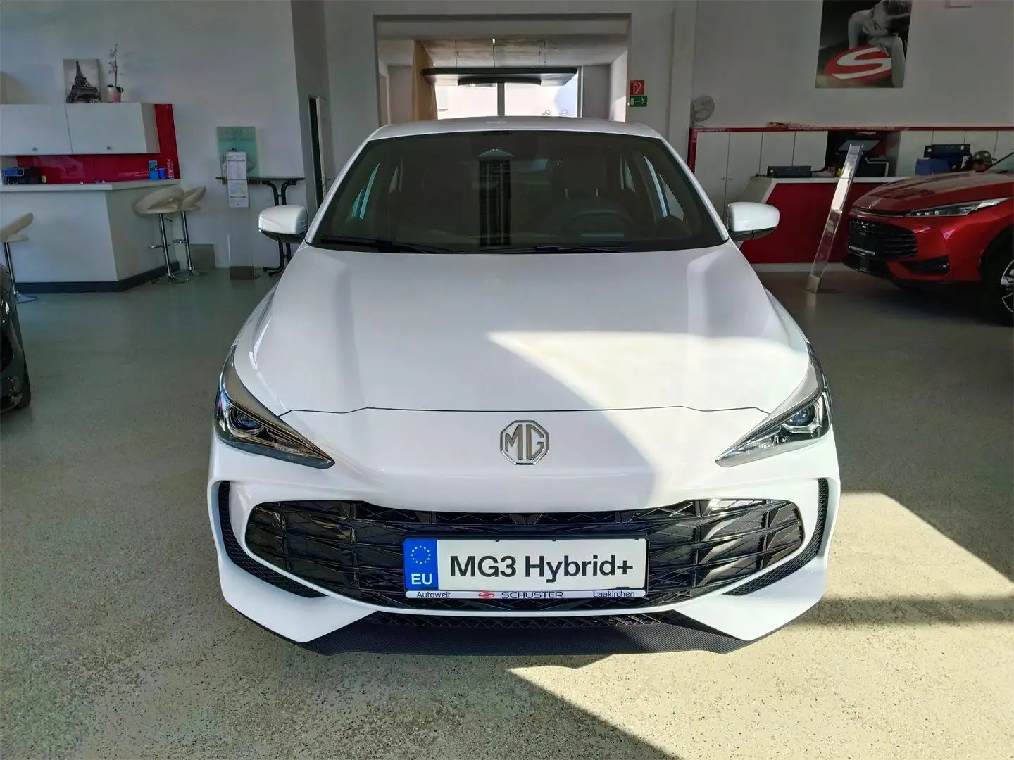MG MG3 1,5 HEV Select Hybrid+ Weiß - 2