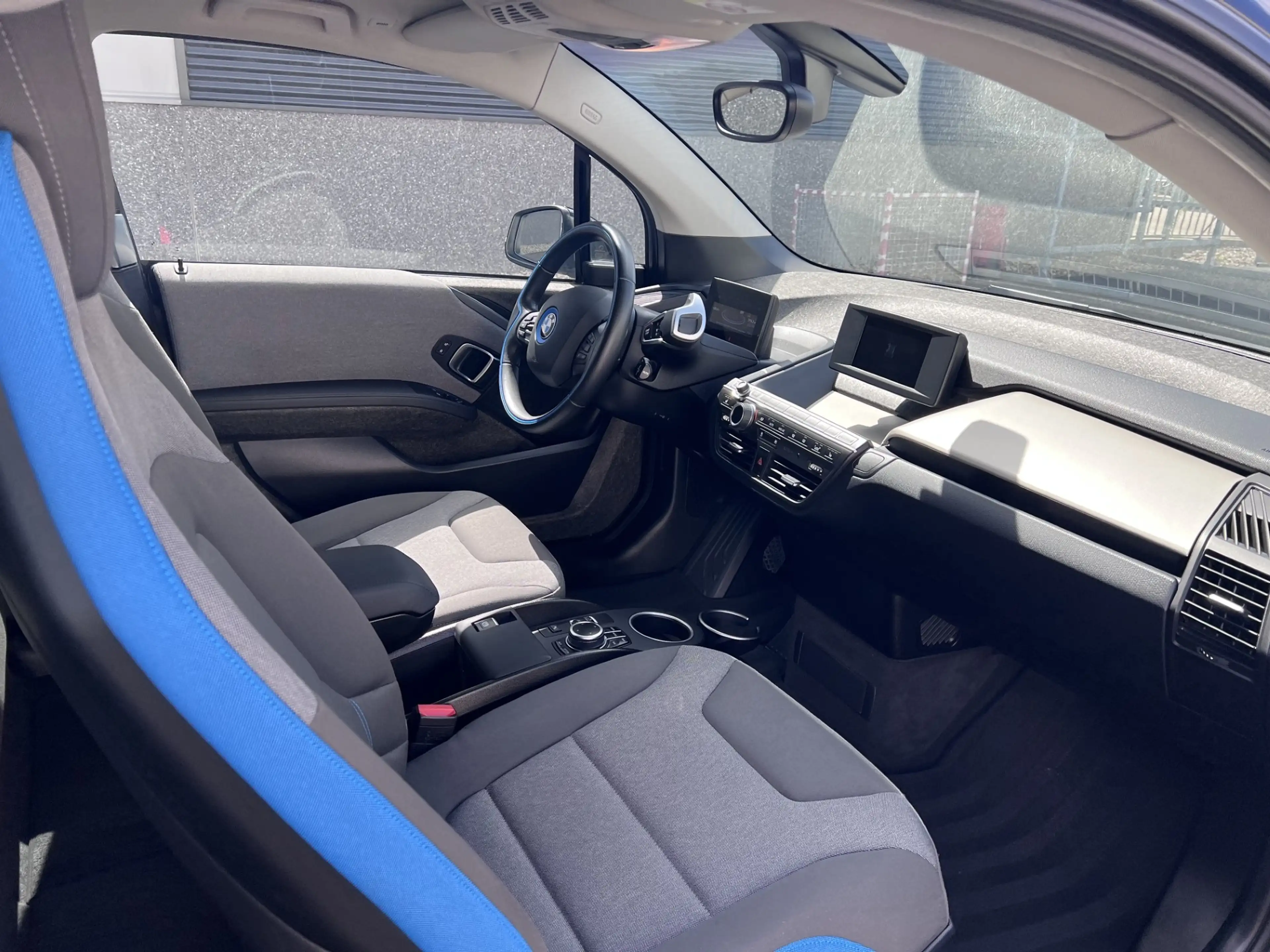 BMW i3 Business-Sport 120Ah/42 kWh/W-pomp/Led/20 inch/3-f — photo 2