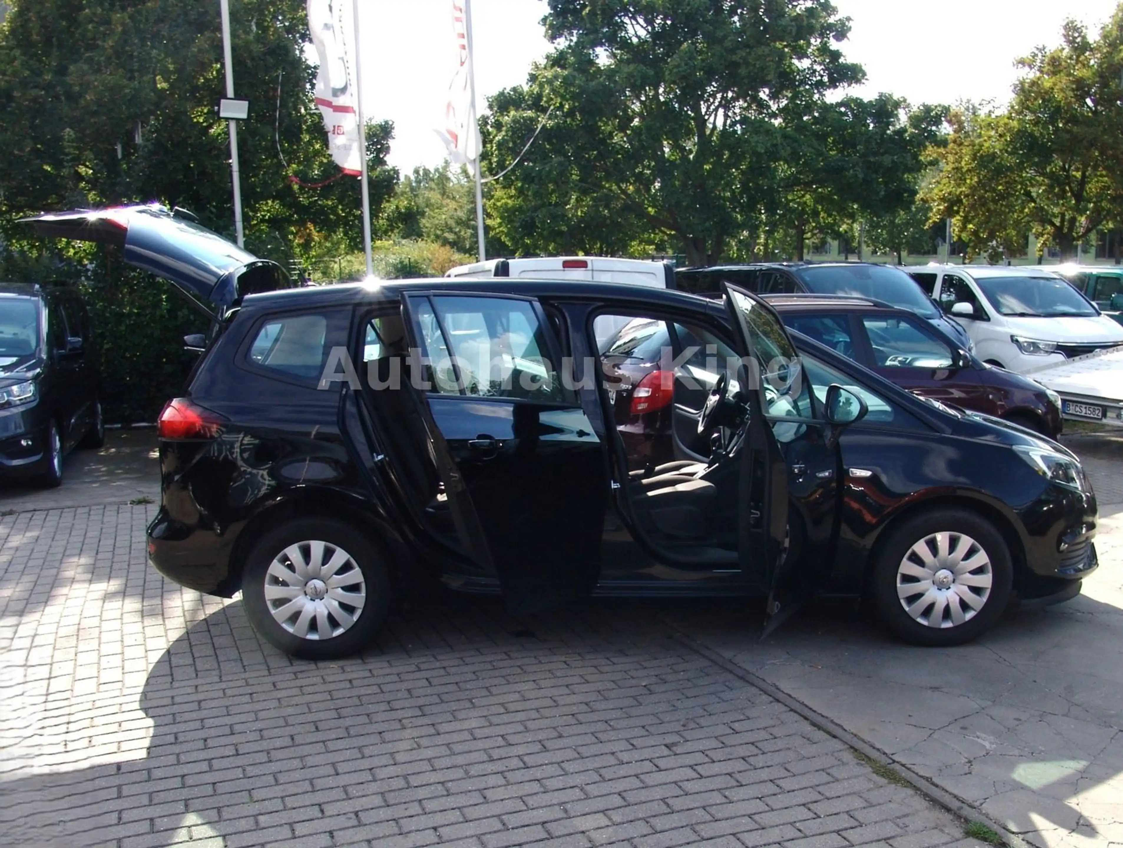 Opel Zafira C Edition- 5Sit — photo 3