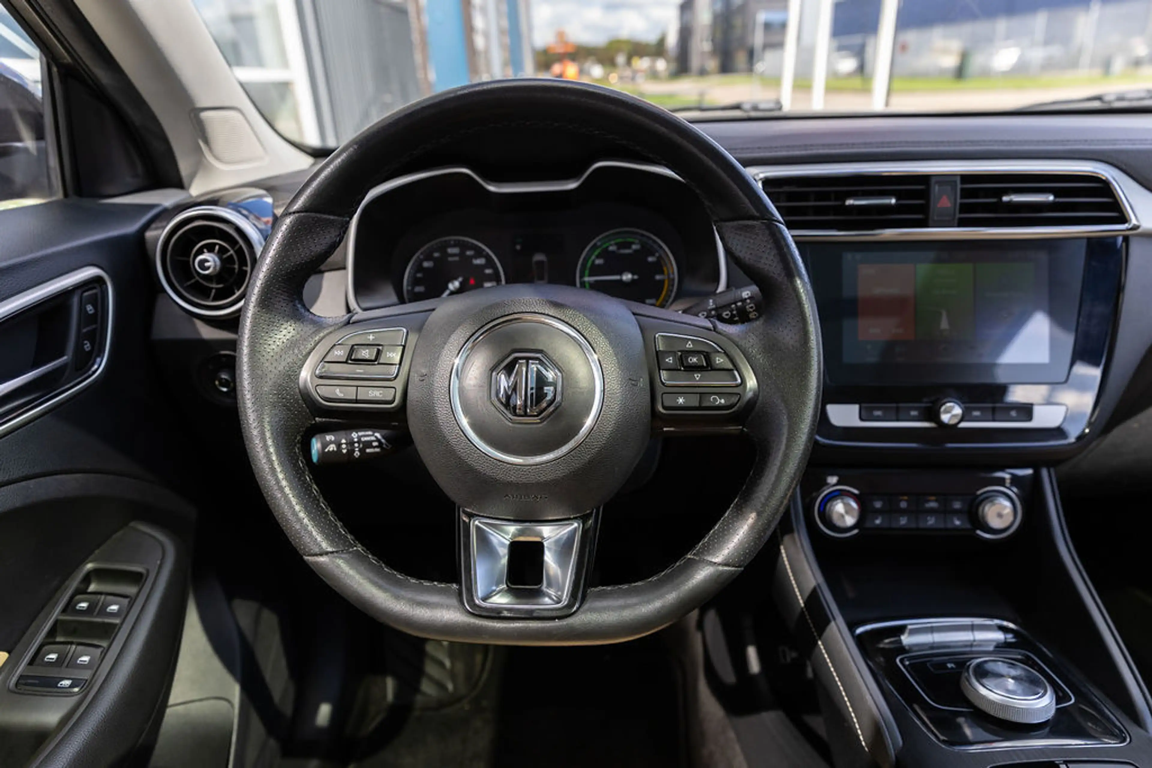 MG ZS MG EV Luxury 45 kWh Beige lederen interieur — photo 32