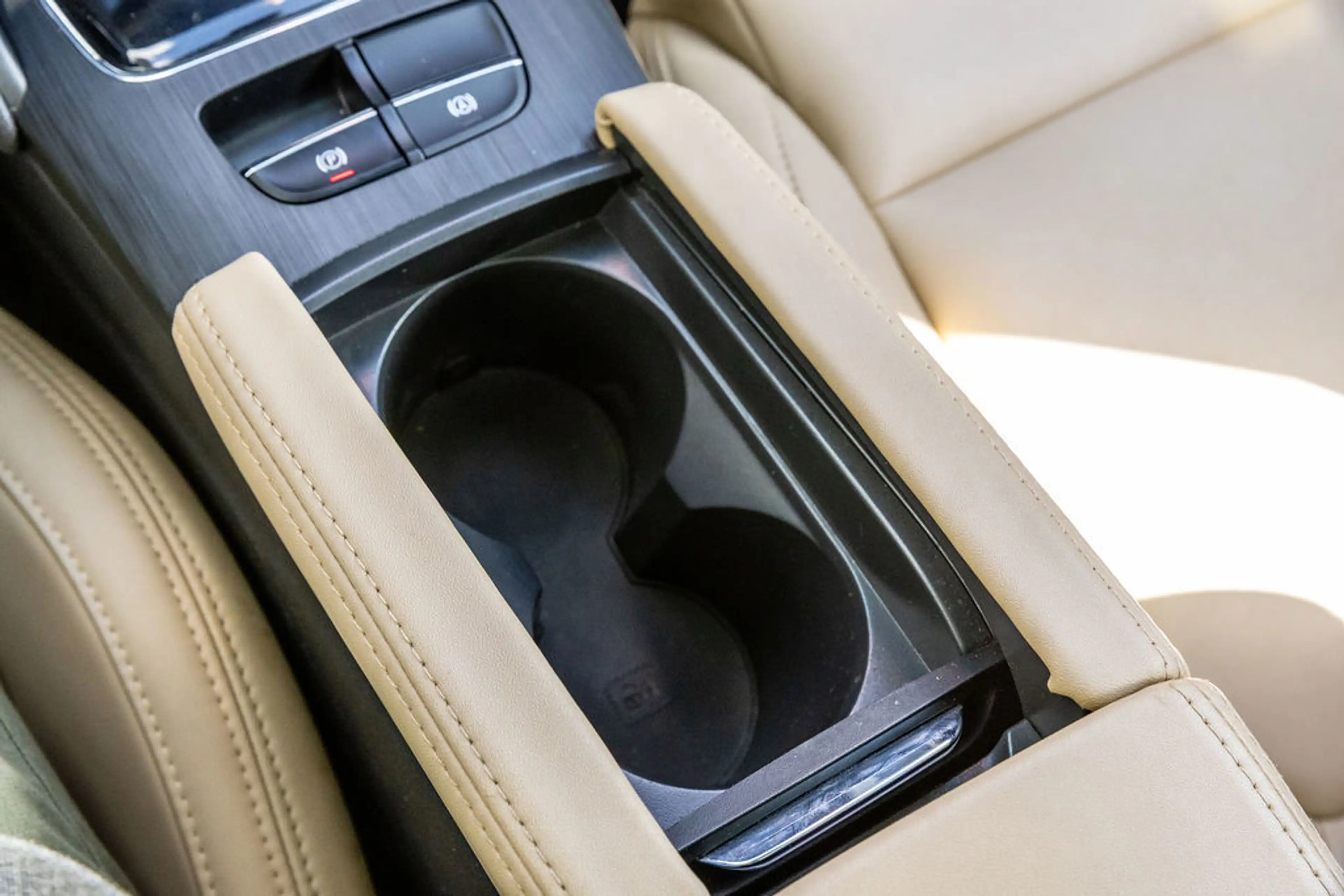 MG ZS MG EV Luxury 45 kWh Beige lederen interieur — photo 23