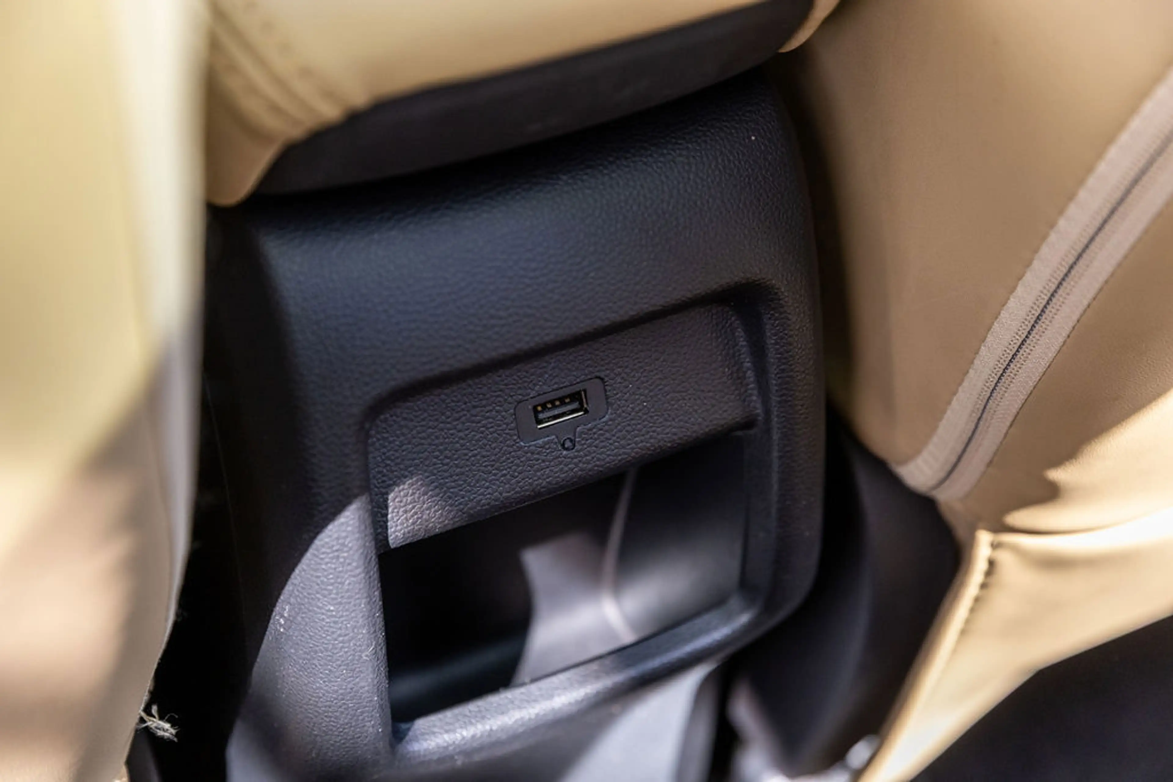 MG ZS MG EV Luxury 45 kWh Beige lederen interieur — photo 33