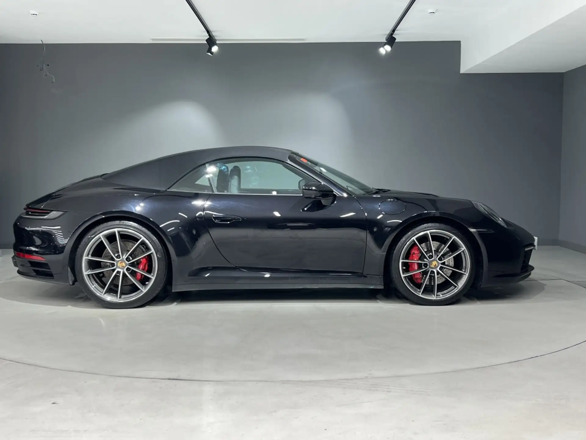 Porsche 911 911 Carrera 4S Cabriolet 2021 검정 사진 6