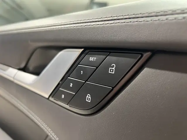 Porsche 911 view 25