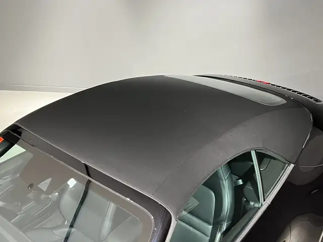 Porsche 911 view 18