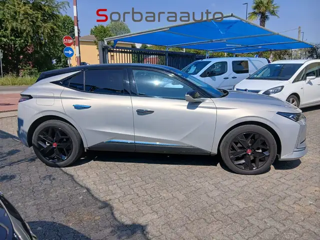 DS Automobiles DS 4 view 6