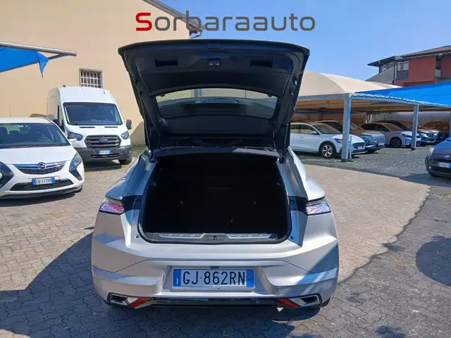 DS Automobiles DS 4 view 10