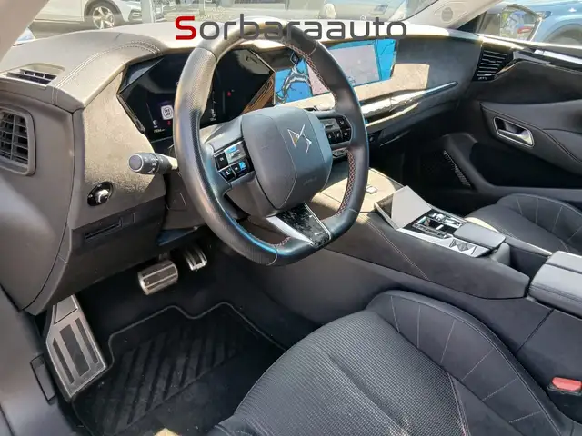 DS Automobiles DS 4 view 13