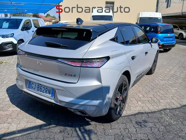 DS Automobiles DS 4 view 5