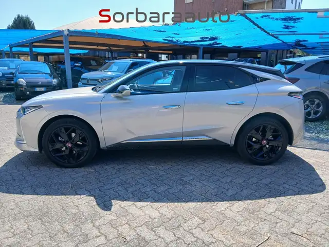 DS Automobiles DS 4 view 3