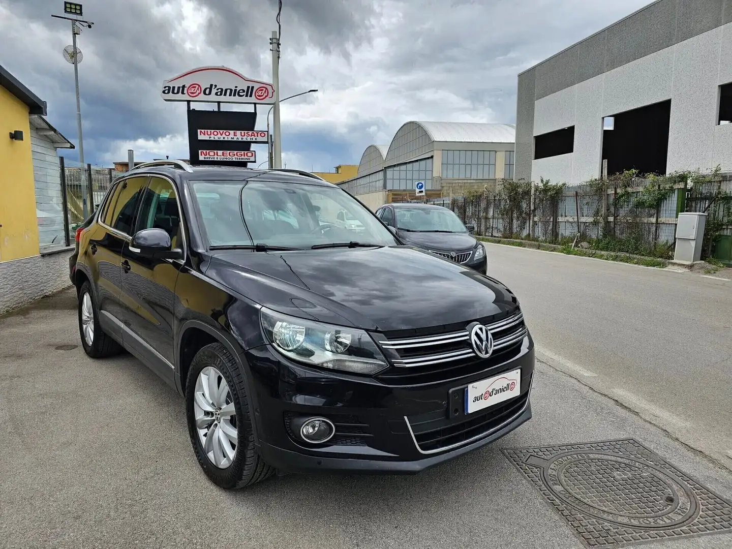 Volkswagen Tiguan 2.0 TDI 140 CV Sport & Style BlueMotion Technology Nero - 1