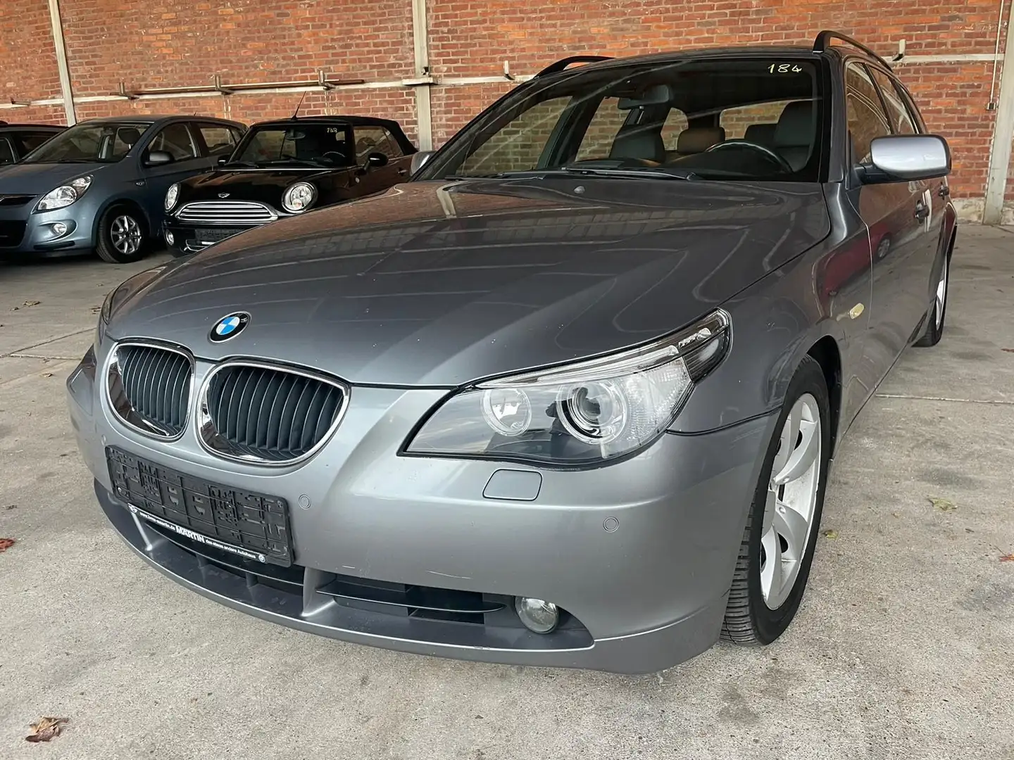 BMW 525 Baureihe 5 Touring 525d/LEDER/PANORAMA Grau - 1
