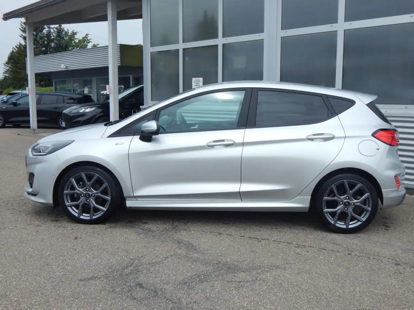 Ford Fiesta 1.0 EcoBoost S&S ST-LINE Silber - 2