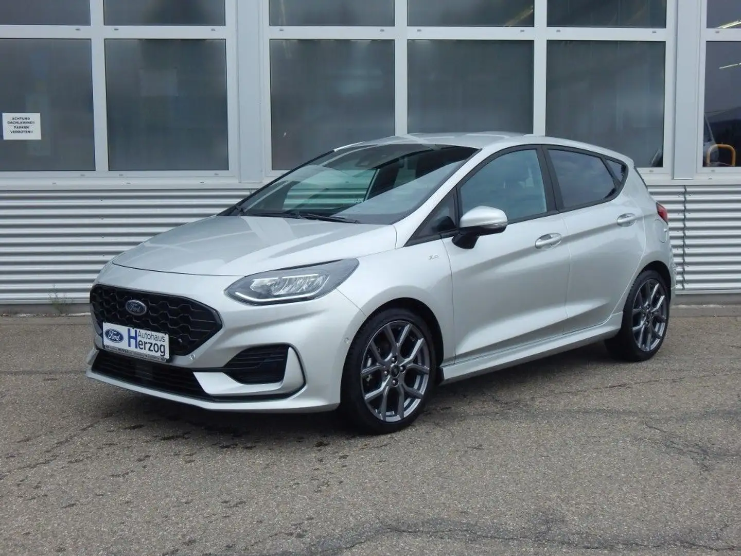 Ford Fiesta 1.0 EcoBoost S&S ST-LINE Silber - 1