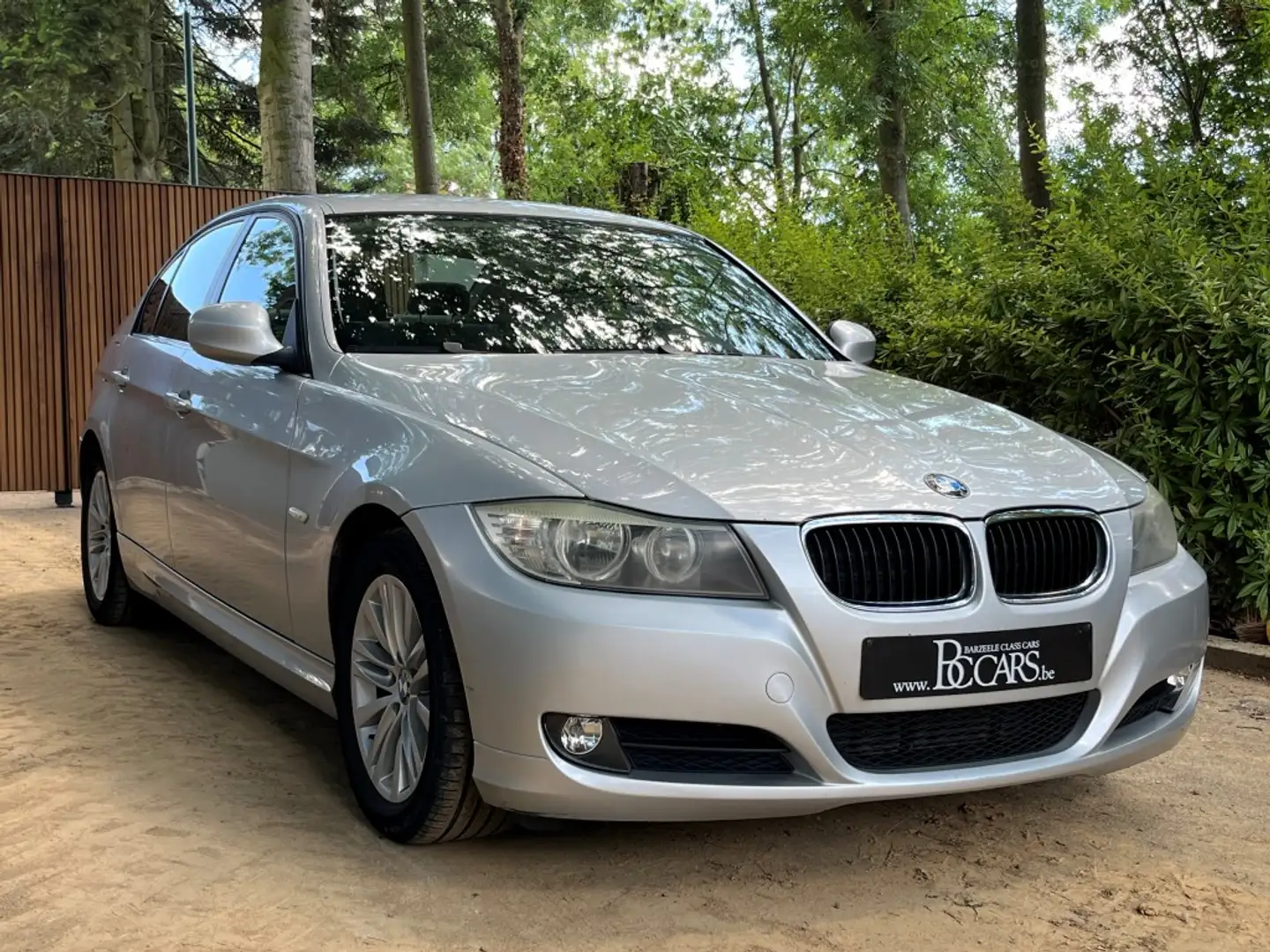 BMW 318 d Facelift Airco-Parkeersensoren-Bluetooth-16" Argent - 1