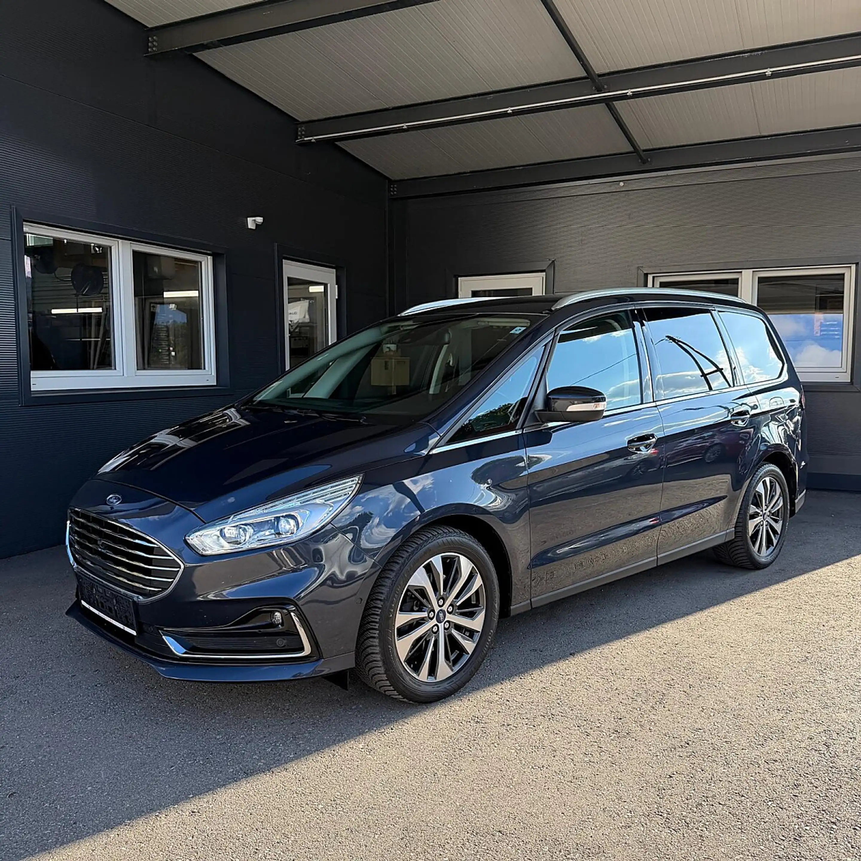 Ford Galaxy 2.0 EcoBlue — photo 2
