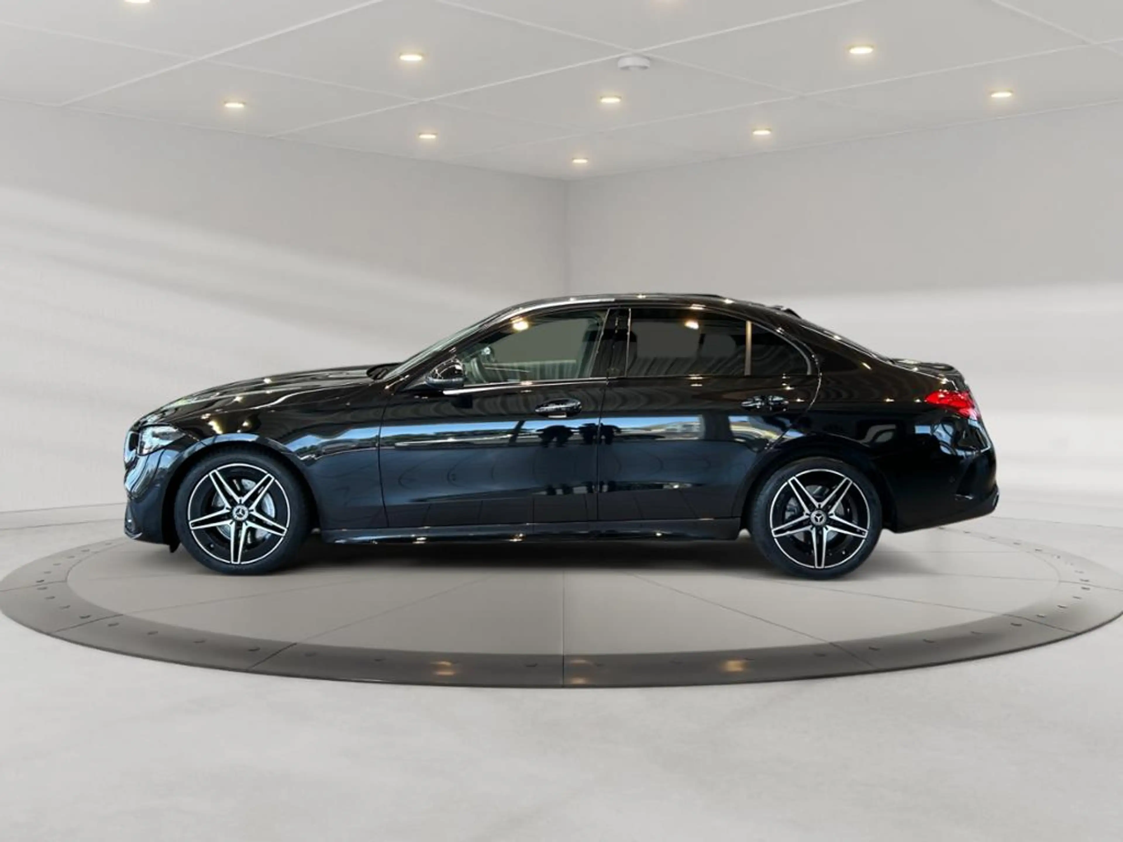 Mercedes-Benz C 300 4matic AMG AMG+MBUX+Night+Wide+Cam+LED+AUT — photo 5