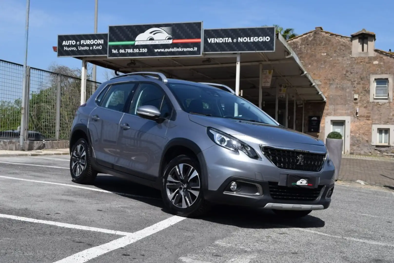 Peugeot 2008 1.2 PureTech Turbo Allure EAT6 S&S 131CV Argintiu - 1