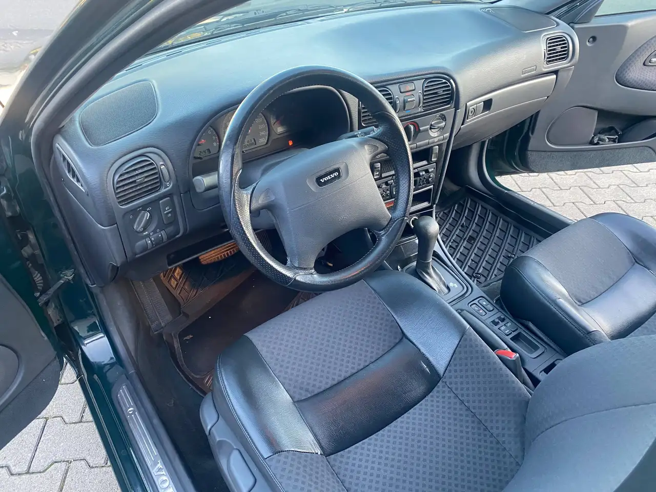 Volvo V40 1.8, foto 9