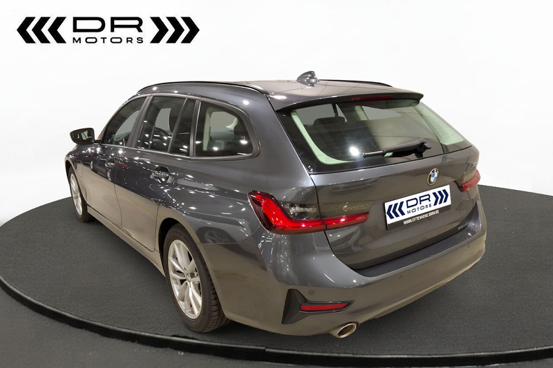 BMW 330 E - APPLE CARPLAY — photo 4