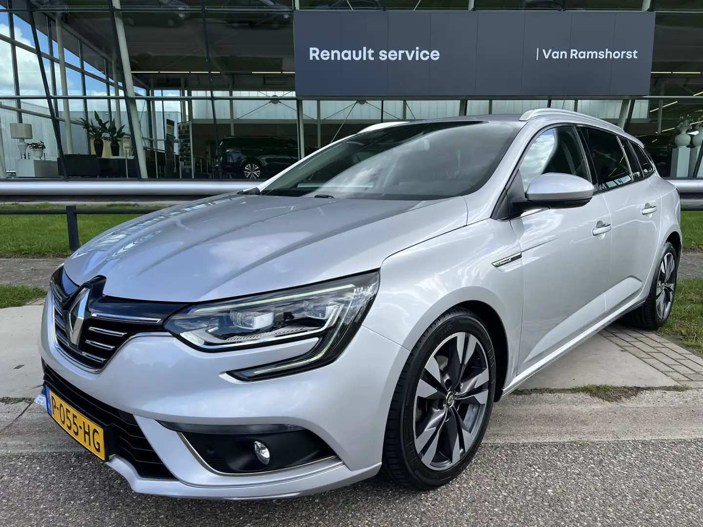 Renault Megane 1.3 TCe 140PK / Automaat / Keyless / Cruise / Clim Grijs - 1