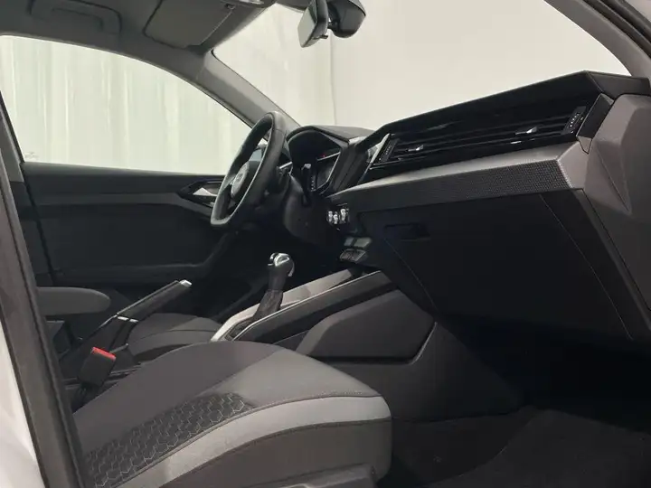 Audi A1 2025, foto 9