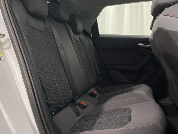 Audi A1 2025, foto 8