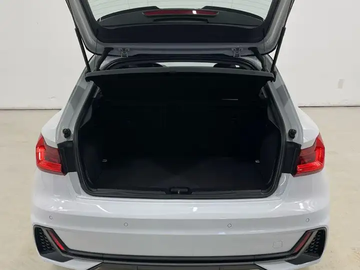 Audi A1 2025, foto 10