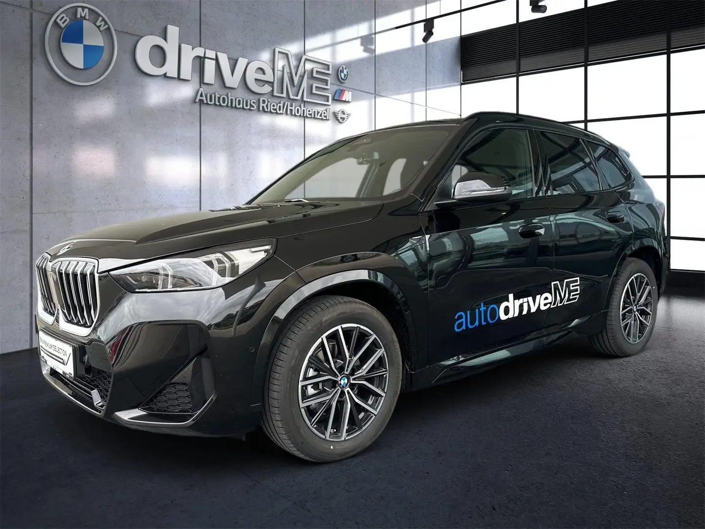 BMW X1 xDrive20d | M-Paket | LED | PDC | 18 Schwarz - 2