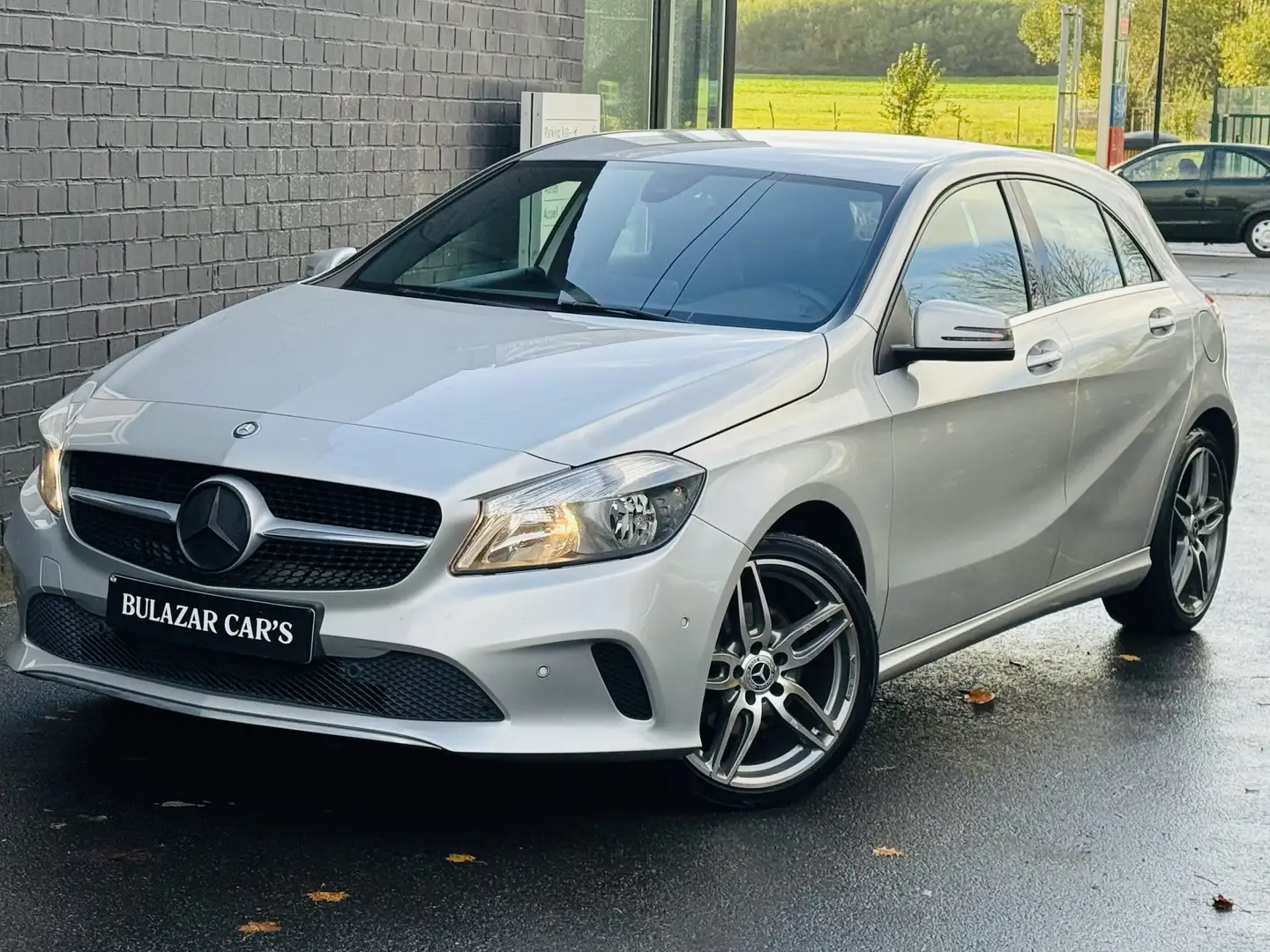 Mercedes-Benz A 180 A 180 BE Edition*CARNET*1 ER MAIN*NAVI PRO*GARANTI - 1