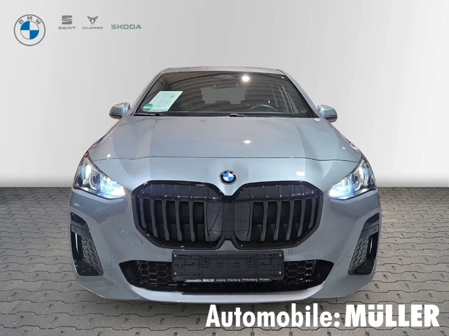 BMW 218 Active Tourer i M Sport Sportpaket AHK-klappbar Na Grau - 2