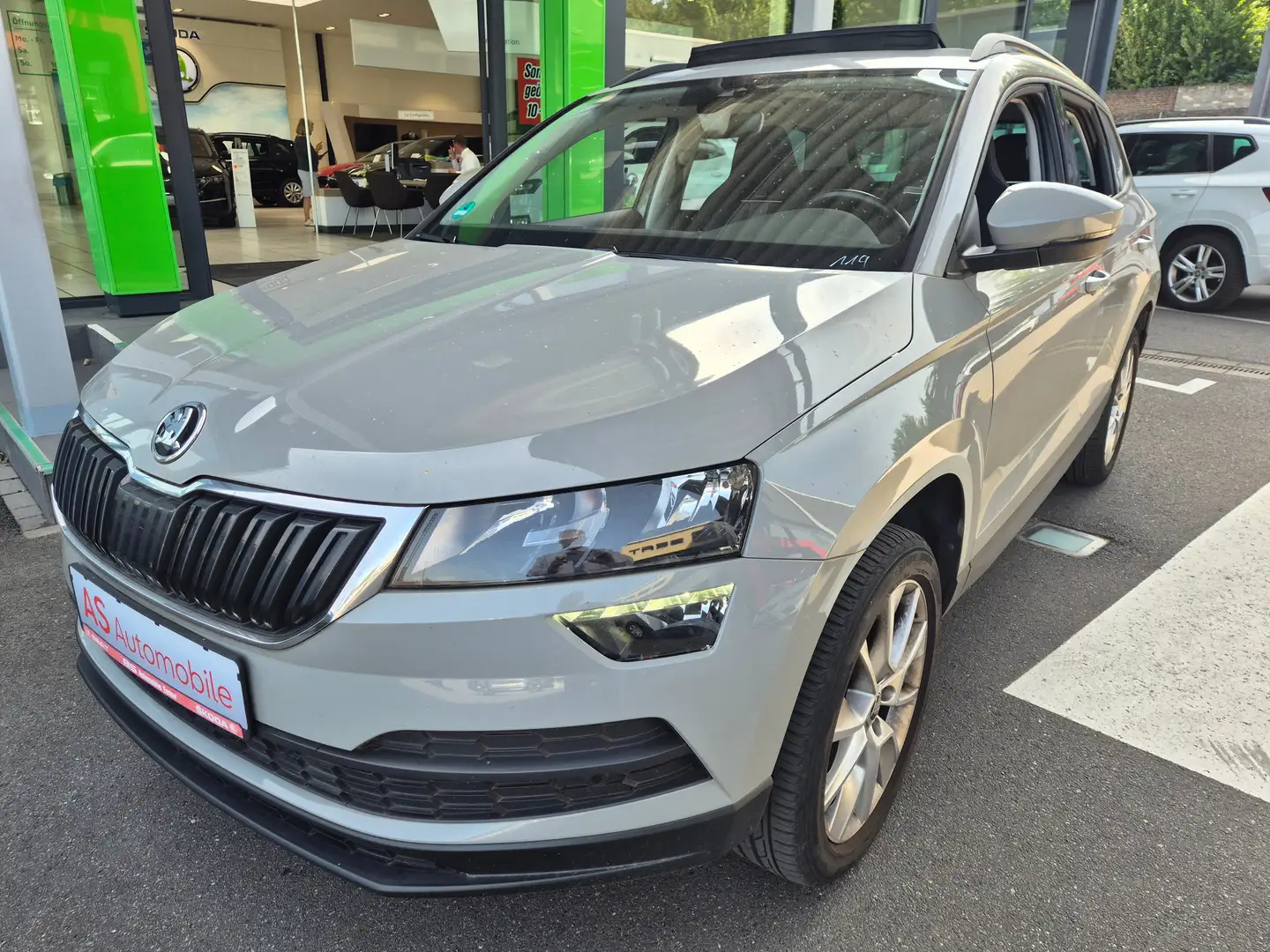Skoda Karoq "Ihr Skoda Vertragshändler" Gris - 2