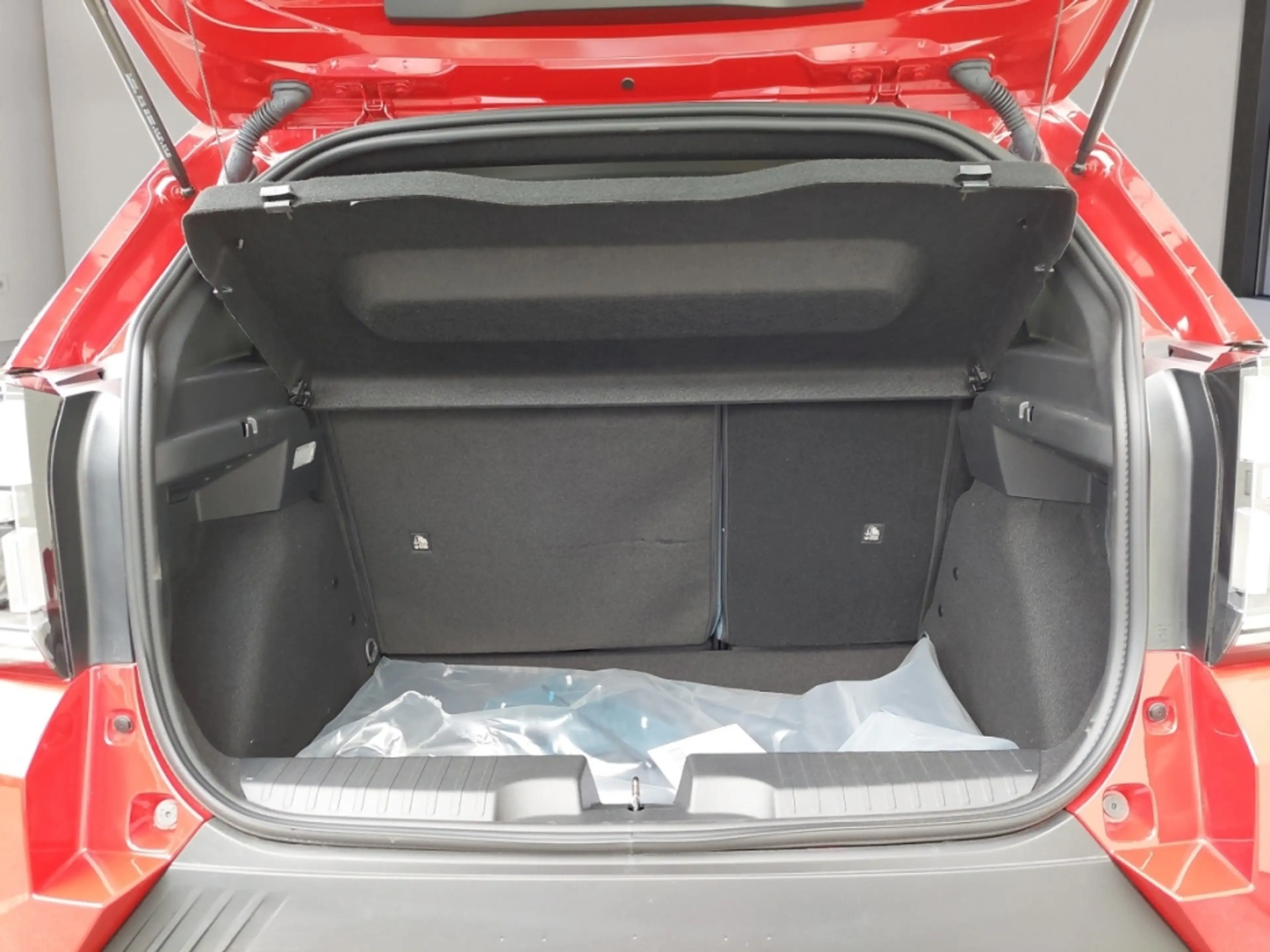 Fiat Grande Panda La Prima Hybrid — photo 10