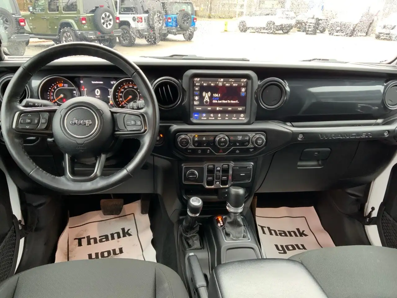 Jeep Wrangler снимка Jeep Wrangler