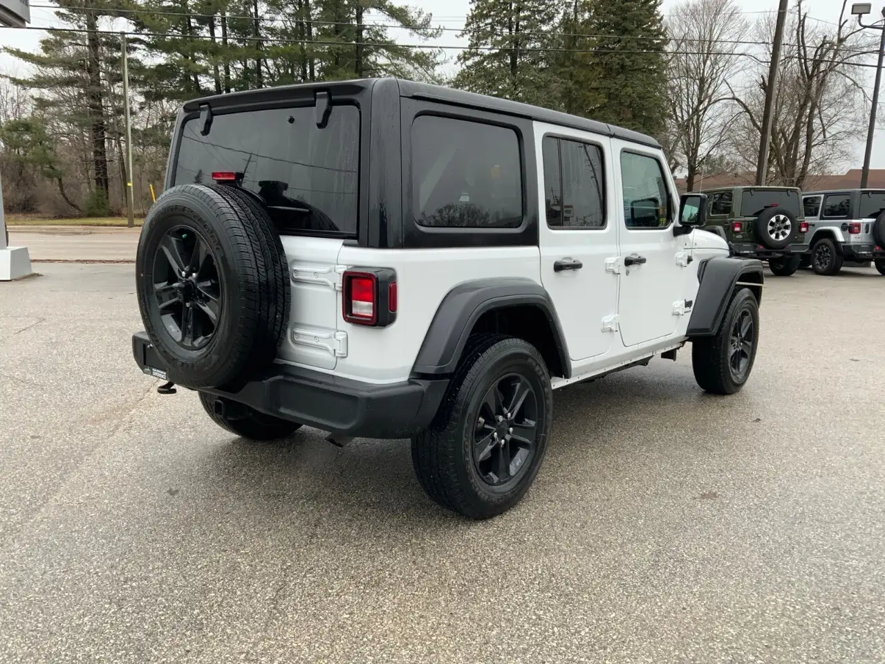 Jeep Wrangler снимка Jeep Wrangler