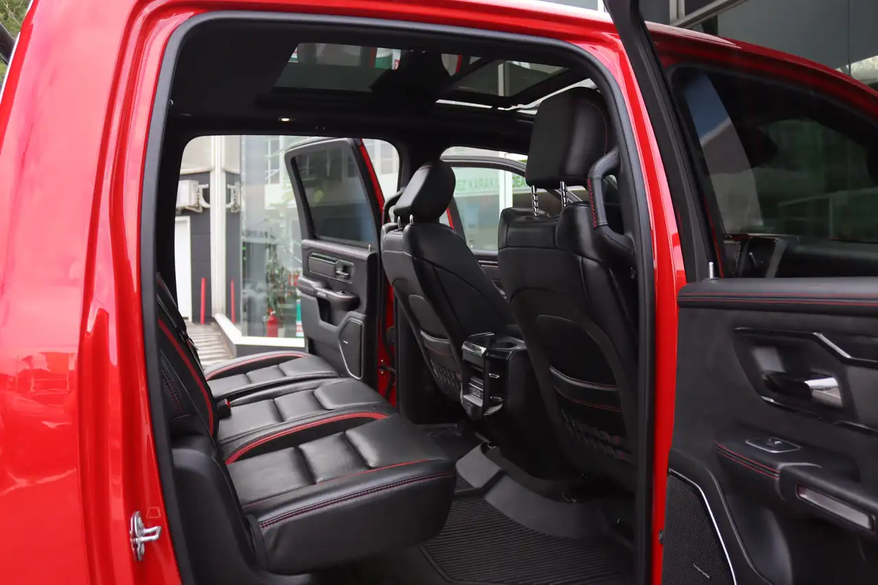Dodge RAM 2022 — фото 11