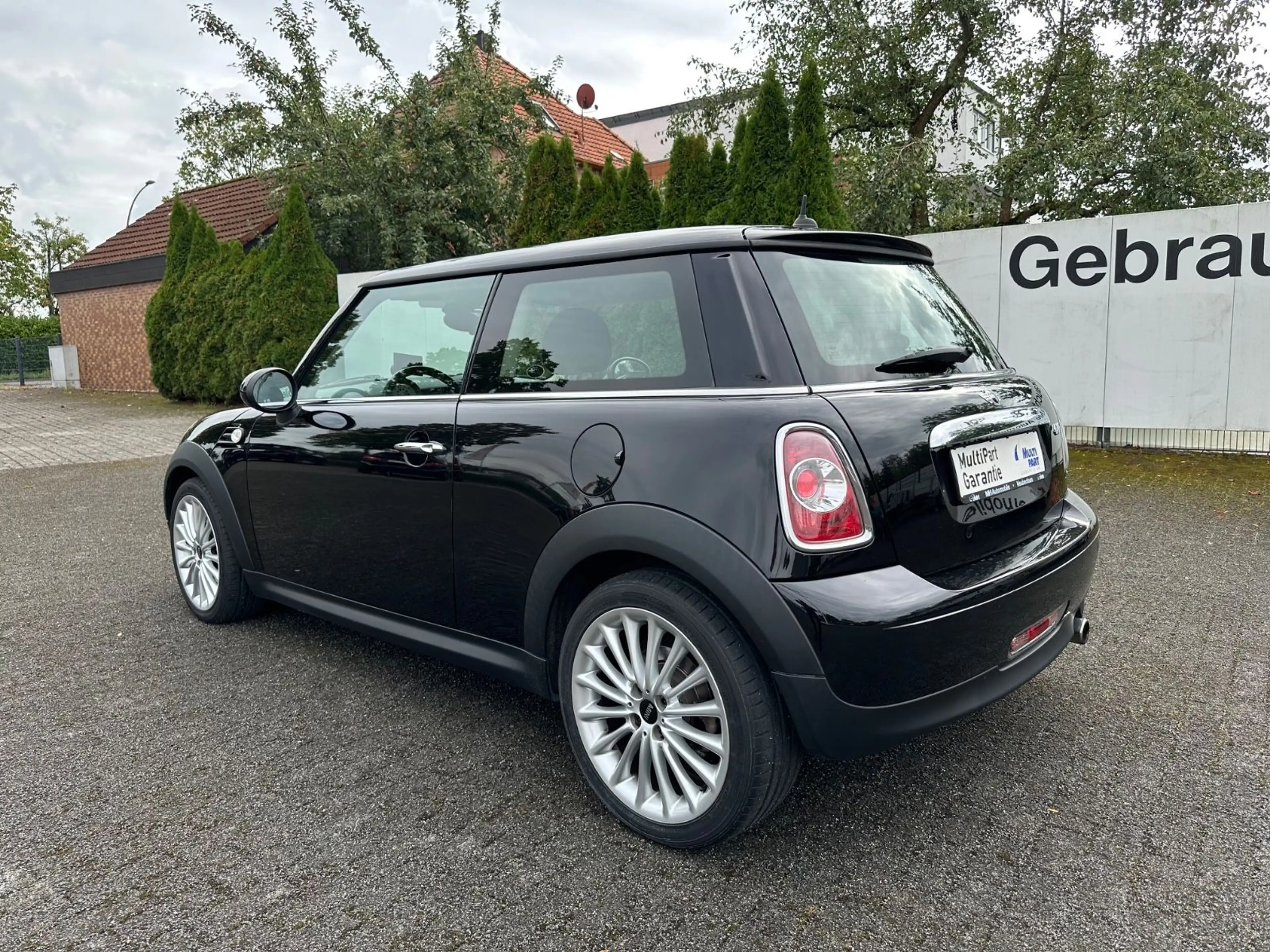 MINI One — photo 3