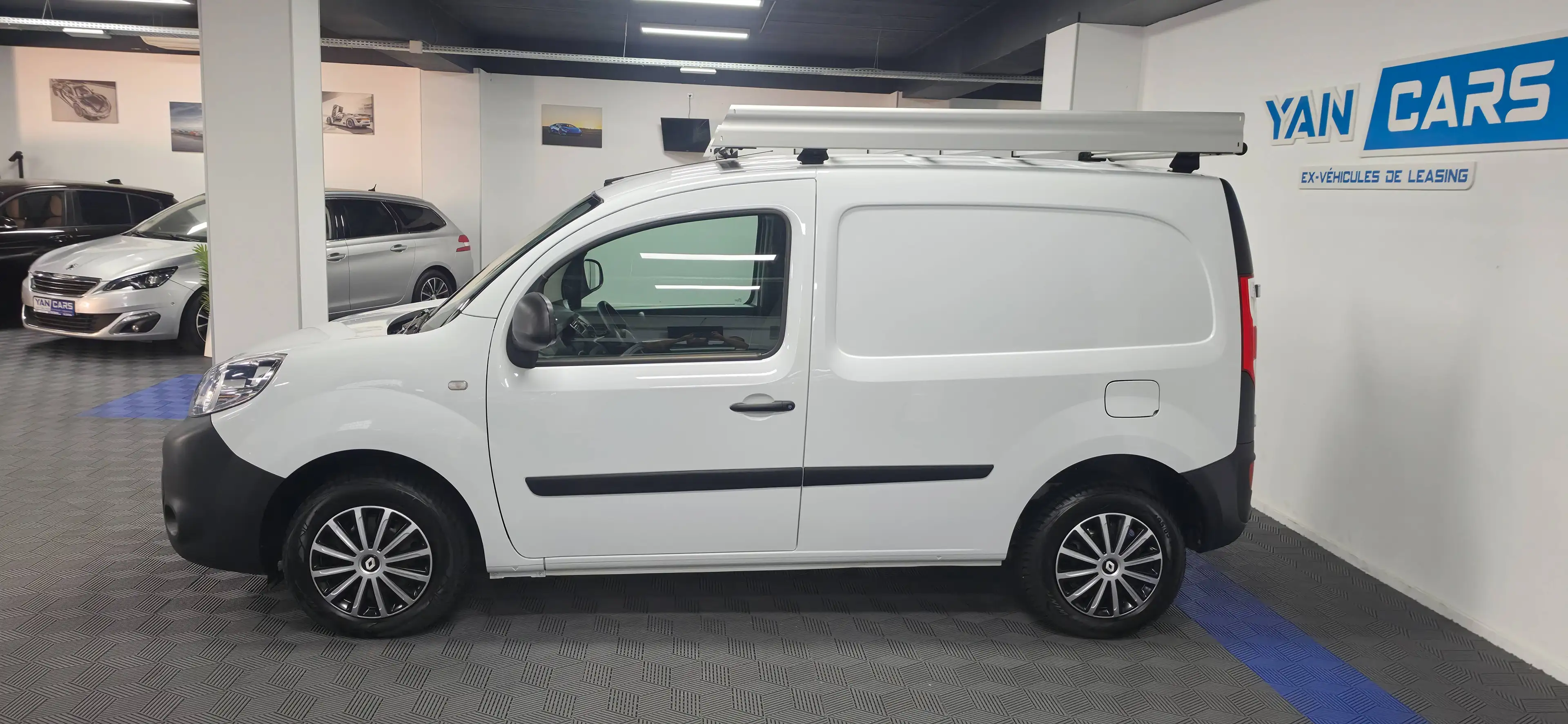 Renault Kangoo Express 1.2 TCe 115 essence · 29 117 km · Entretien Renault · Galerie · Garantie 1 an · TVA récupérable — photo 6