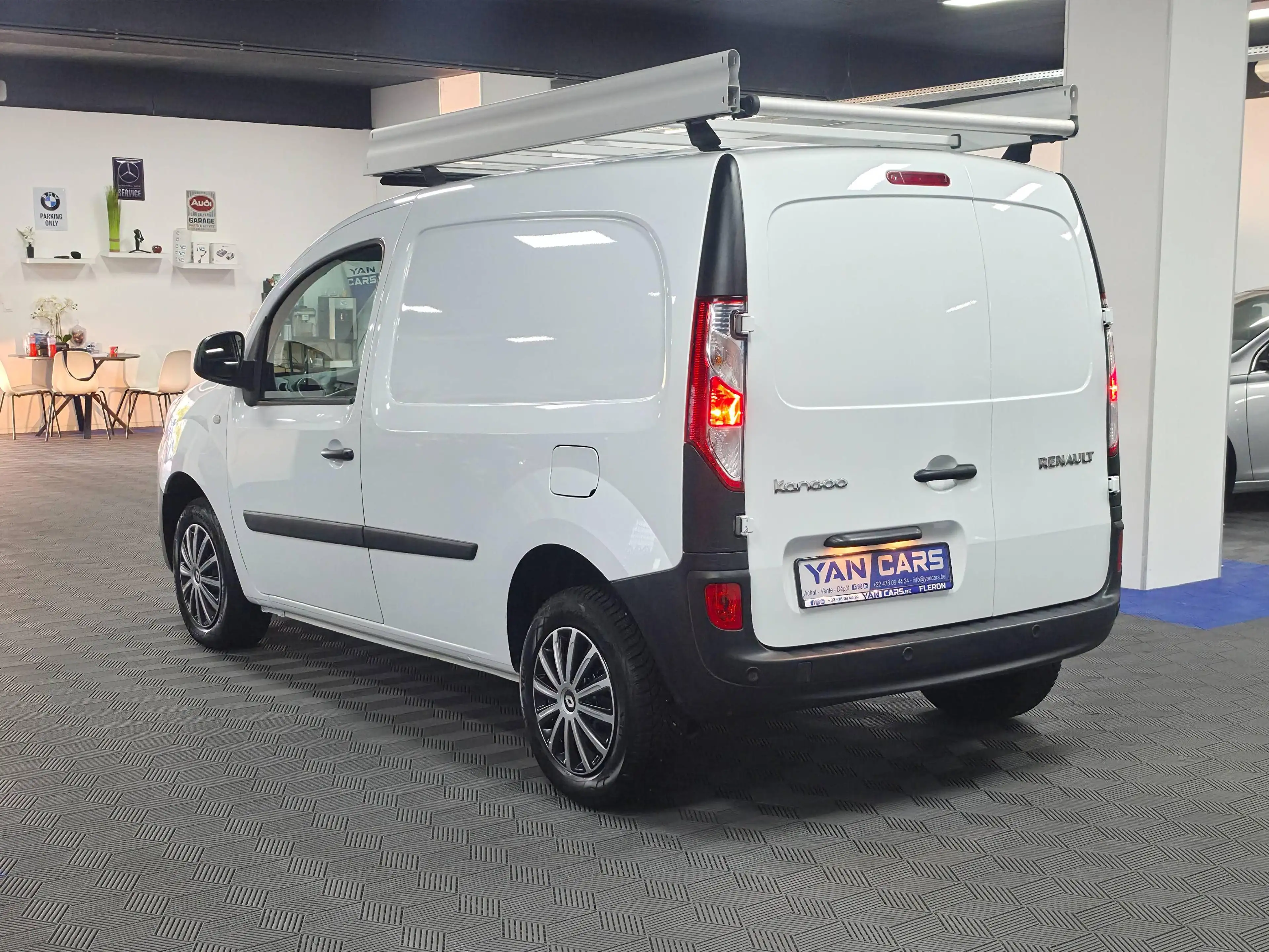Renault Kangoo Express 1.2 TCe 115 essence · 29 117 km · Entretien Renault · Galerie · Garantie 1 an · TVA récupérable — photo 7