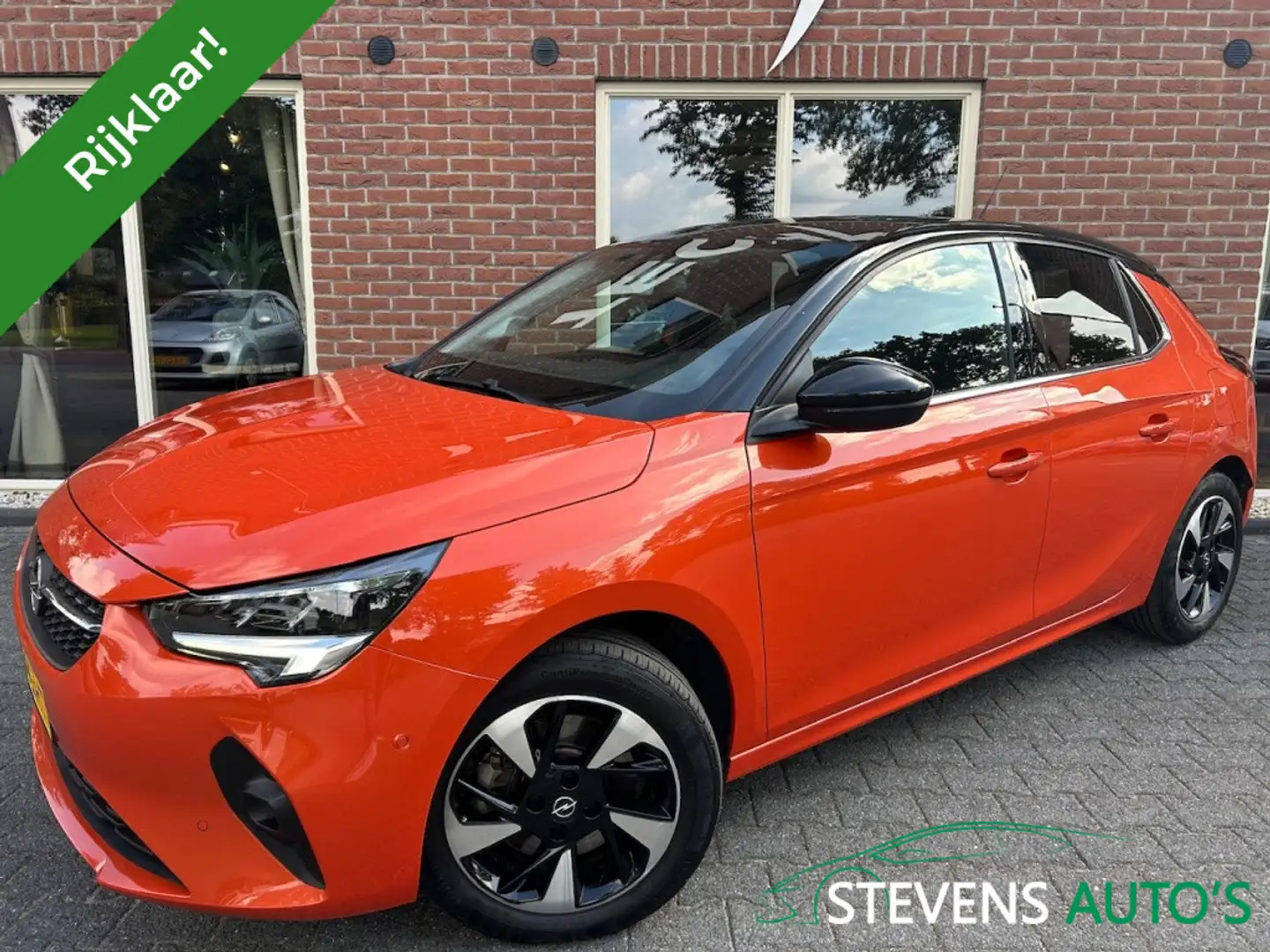 Opel Corsa-e Elegance 50 kWh LEER / STUUR&STOELVERW. / CAMERA / Orange - 1