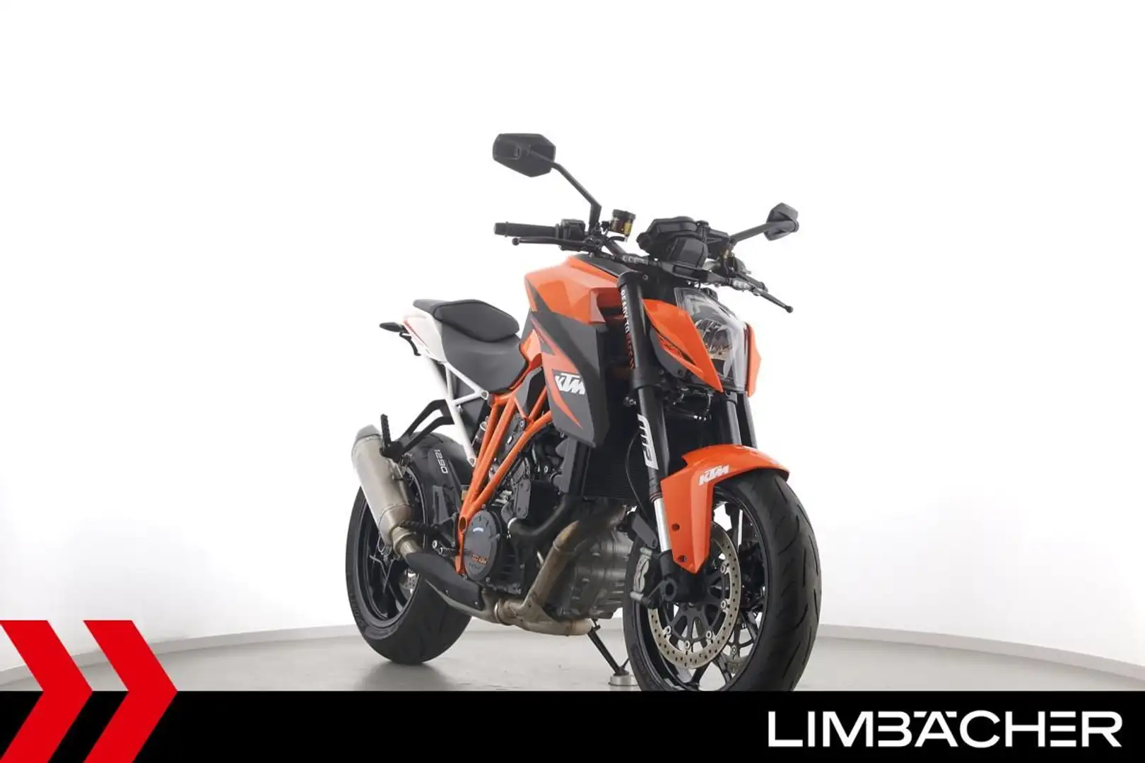 KTM 1290 Super Duke R AKRAPOVIC - 2