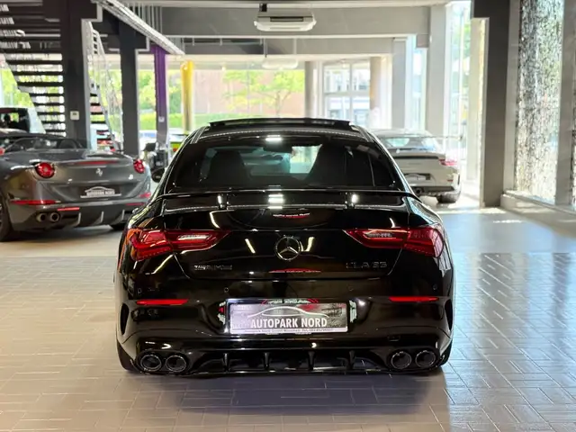 Mercedes-Benz Cla view 6