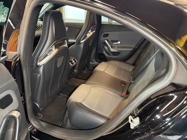Mercedes-Benz Cla view 14
