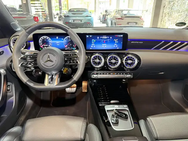 Mercedes-Benz Cla view 11