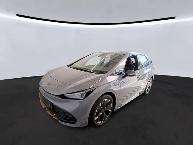 SEAT Born 150 kW LED
