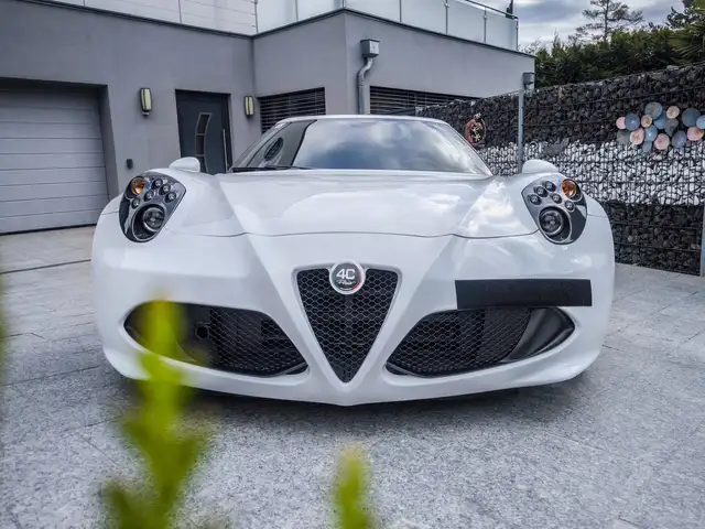 Alfa Romeo 4C 1750 TBi (Top-Zustand!) Ansicht 9