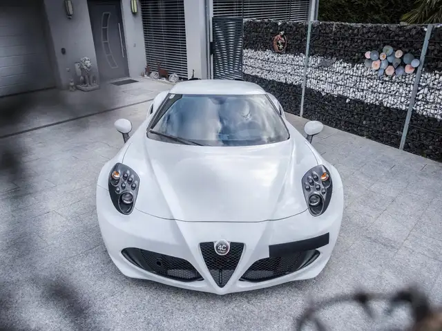 Alfa Romeo 4C 1750 TBi (Top-Zustand!) Ansicht 3